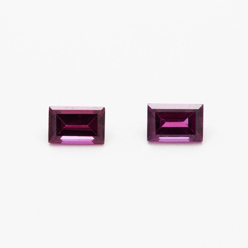 6x4mm Grape Garnet® Baguettes