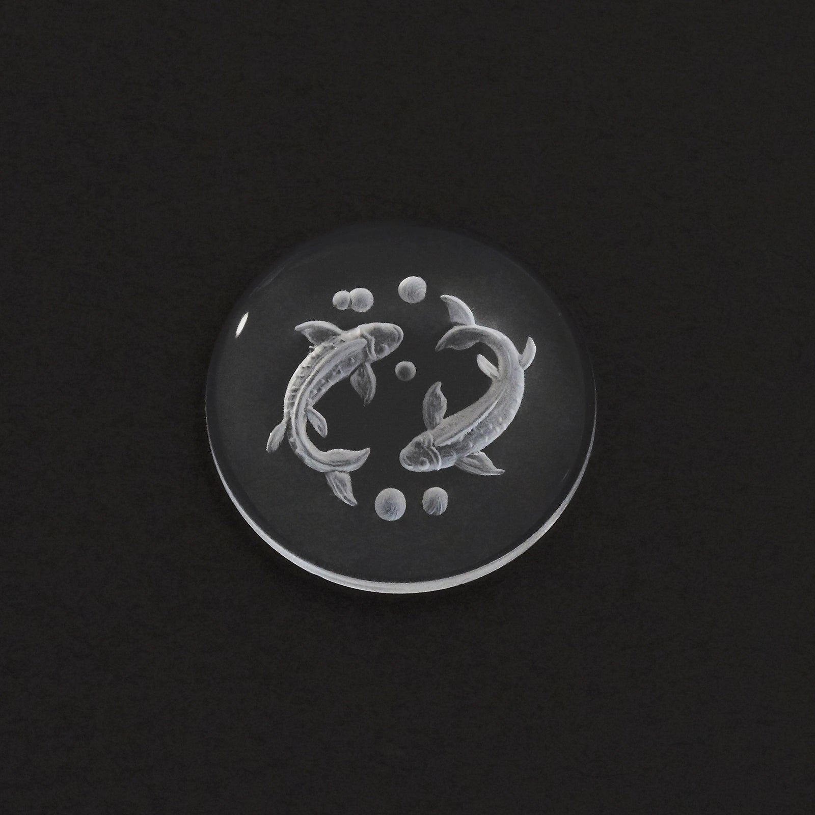 16mm Clear Quartz Round Pisces Intaglio Carvings