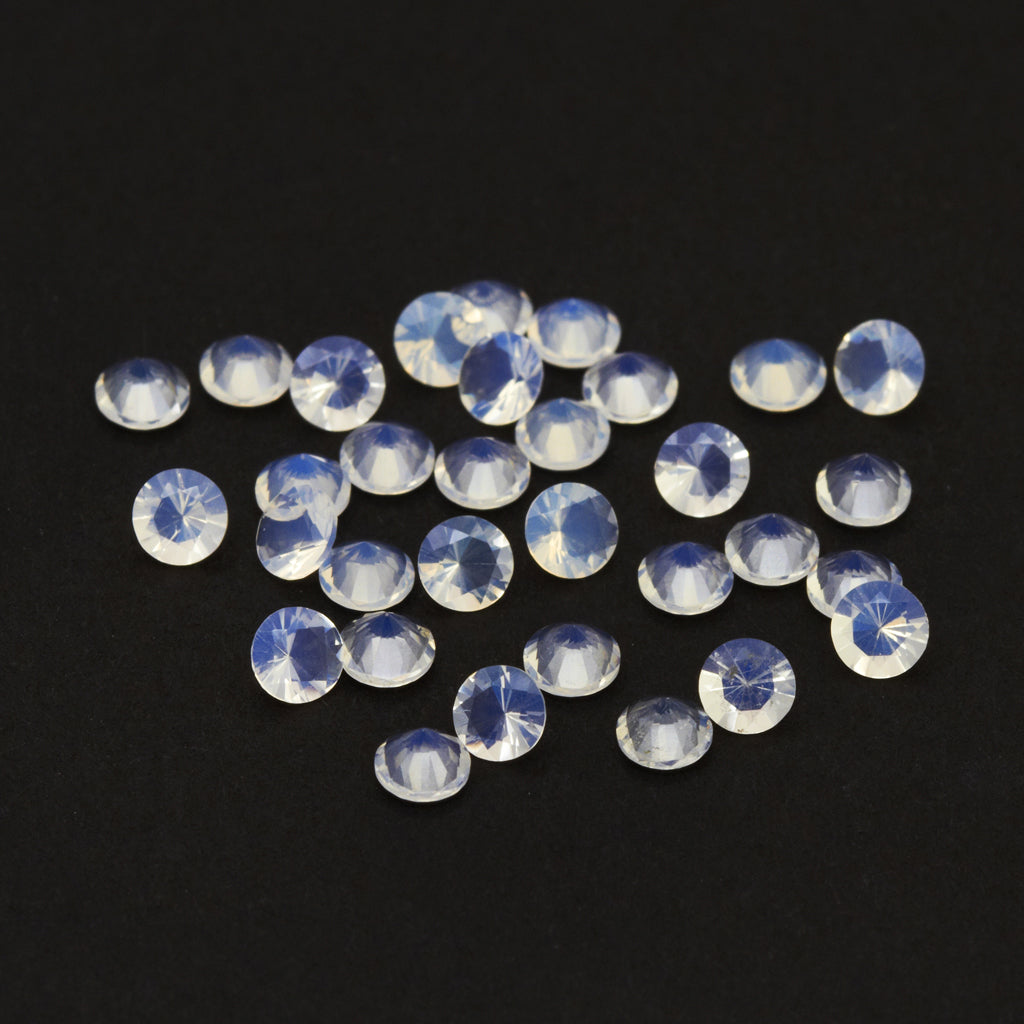 2.5 to 3mm Oregon Blue Hyalite Opal Rounds