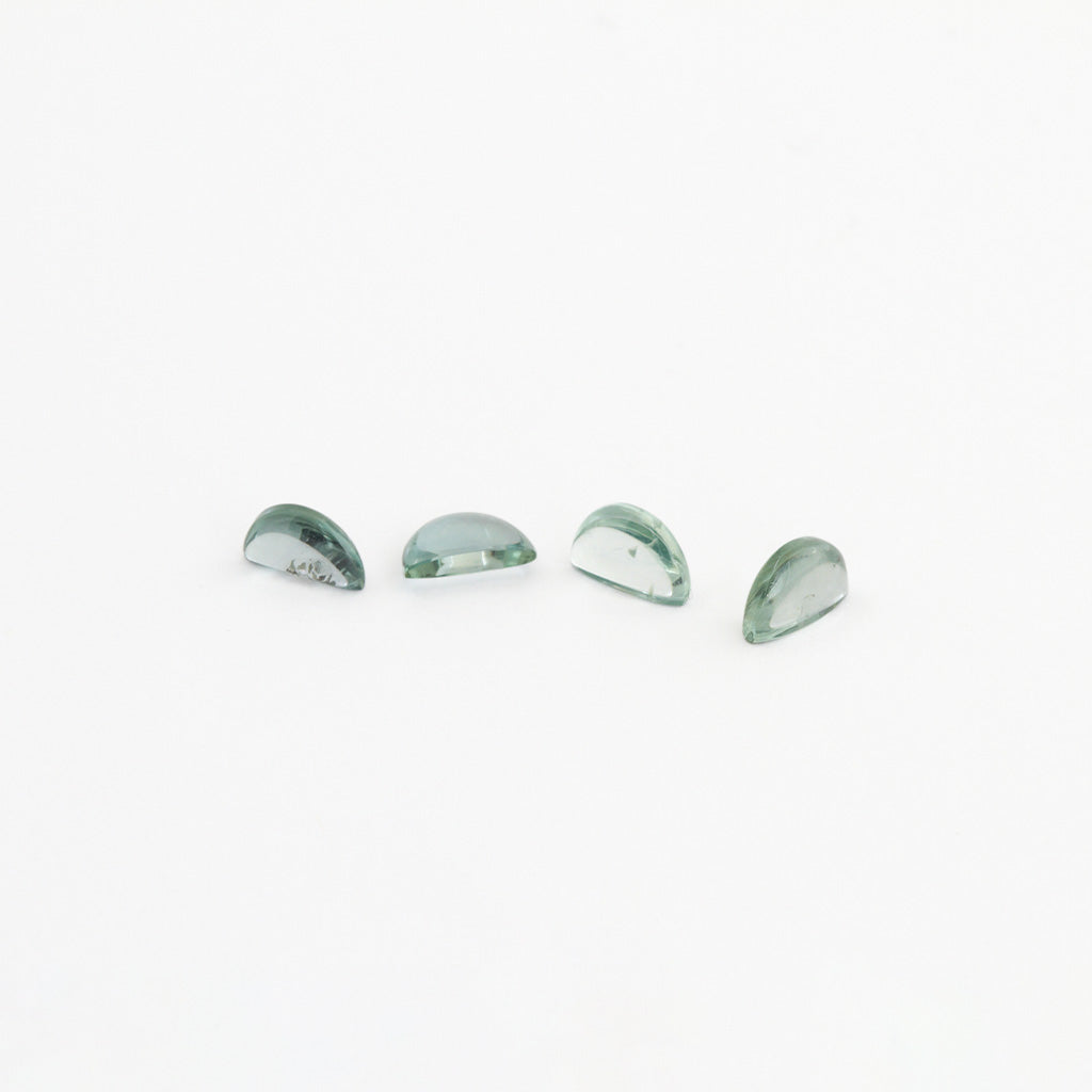 < 1ct One-of-a-Kind Montana Sapphire Arch Cabs