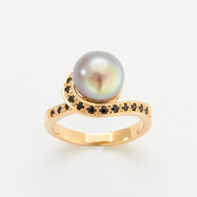 10mm Round Cortez Pearl & Black Spinel Swirl Ring in 14kt Yellow Gold