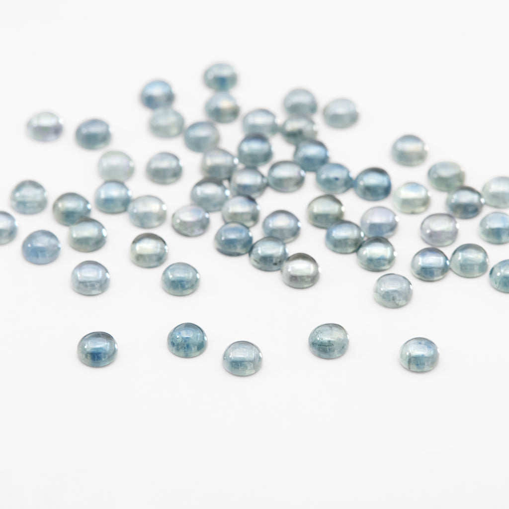 2.5 to 4mm Medium Denim Montana Sapphire Round Cabs