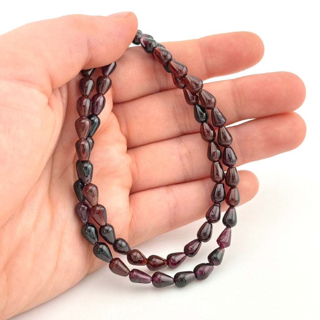 7x5mm Idaho Garnet Teardrop Bead Strands