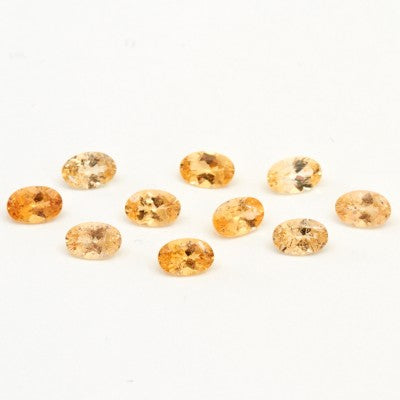 6x4mm mm Oval Golden Topaz