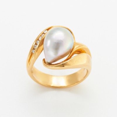 10mm Pear Cortez Pearl & Diamond Swirl Ring in 18kt Yellow Gold