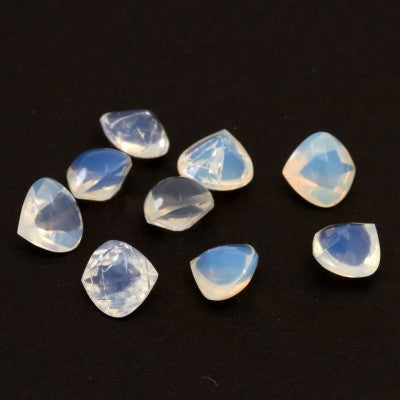 7mm Natural Saddle Cut Oregon Blue Hyalite Opal