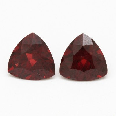 12mm Radial Trillion Cut Raja® Garnet 