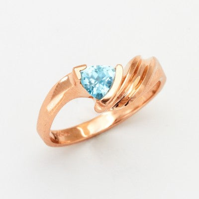 5mm Trillion Cut Blue Zircon Swirl Ring in 14kt Rose Gold