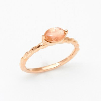 7x5mm Oval Natural Oregon Sunstone East-West Gemstone Ring in 14kt Rose Gold